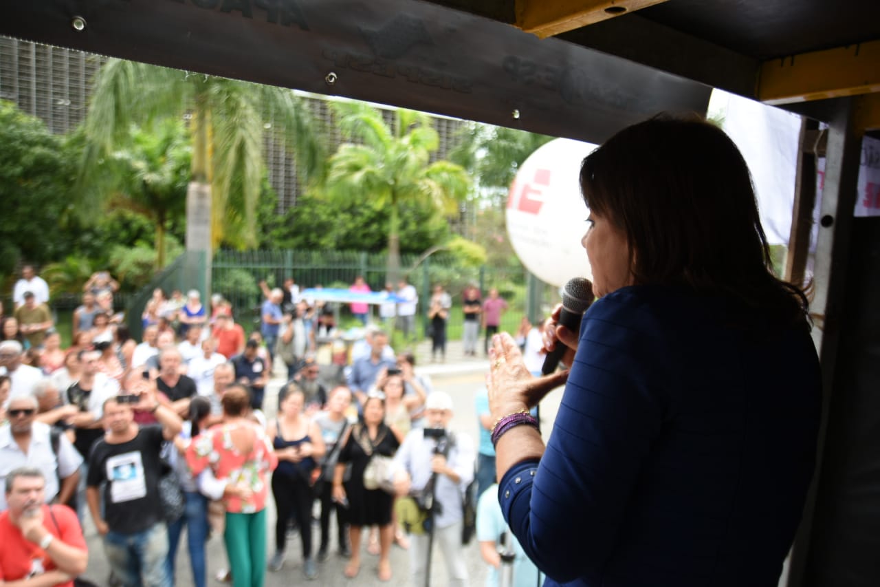 Read more about the article Mobilização dos professores adia votação da reforma da previdência estadual