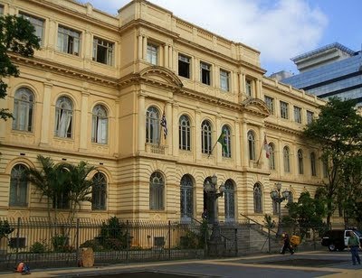 Read more about the article Vitória: professores e servidores poderão abonar faltas ocasionadas pela chuva!